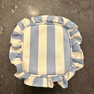 Stoney Clover Mini Hydrangea Pouch